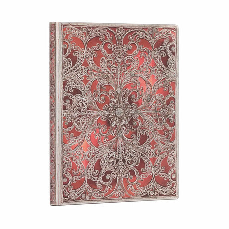 Anteckningsbok Garnet Ultra Linjerad Flexis från Paperblanks- Tidformera Boken är röd med silverfärgat mönster.