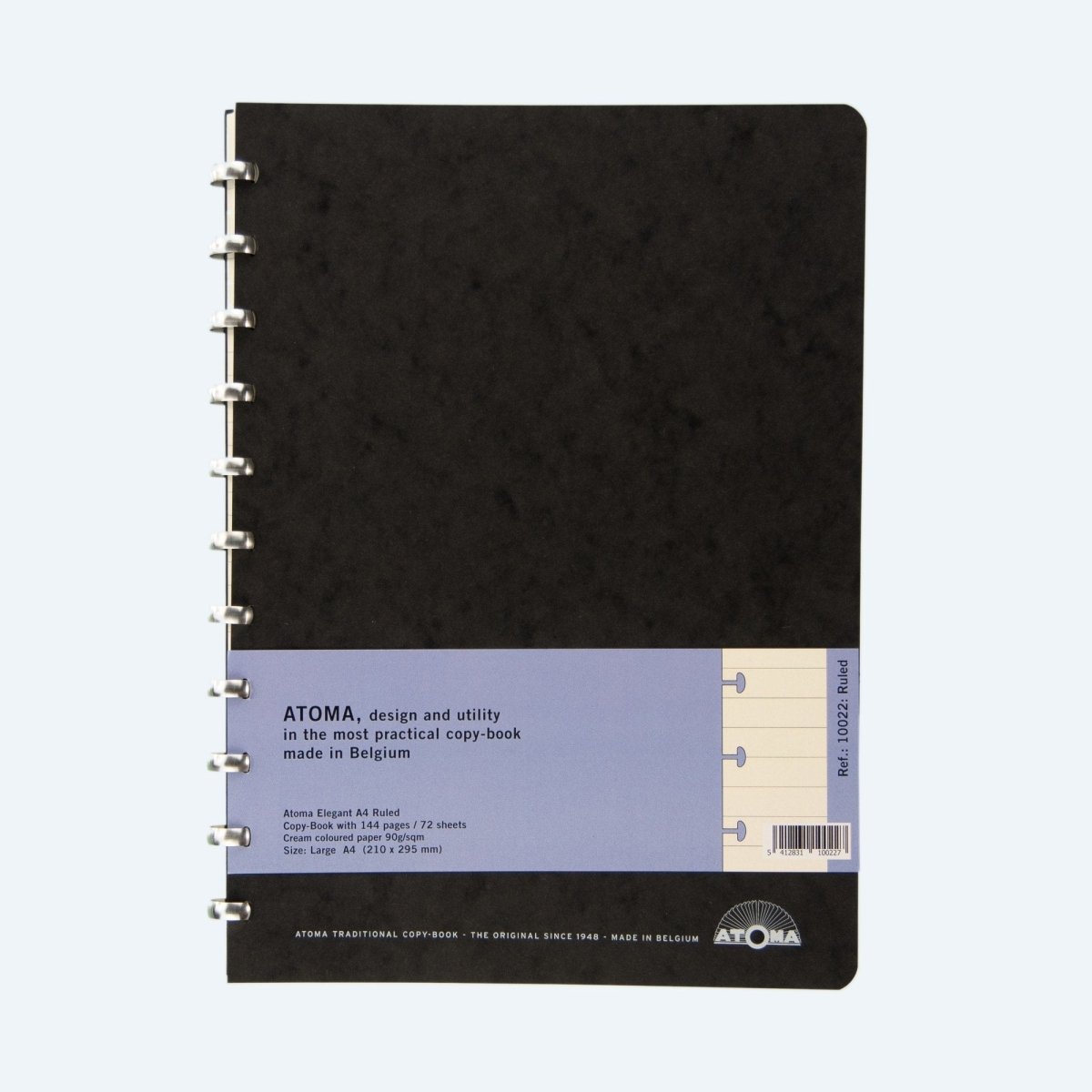 Svart linjerad anteckningsbok i A4 storlek med silverfärgad ringbindning. Atoma Notebook A4 Elegant - Linjerad från Atoma - Tidformera