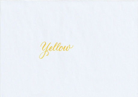 Handskriven text med ordet "Yellow" i gul färg, skrivet med Pentel Brush Sign Pen i färgen Yellow.