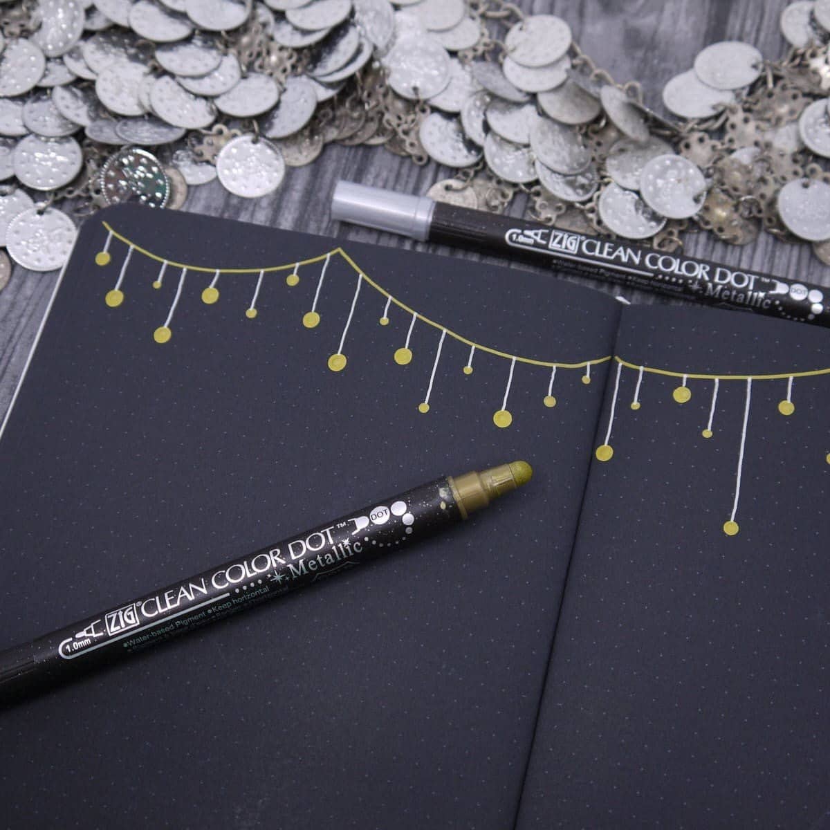 Clean color dot pen Metallic 6 - pack - 4 - ZIG Kuretake - Tidformera