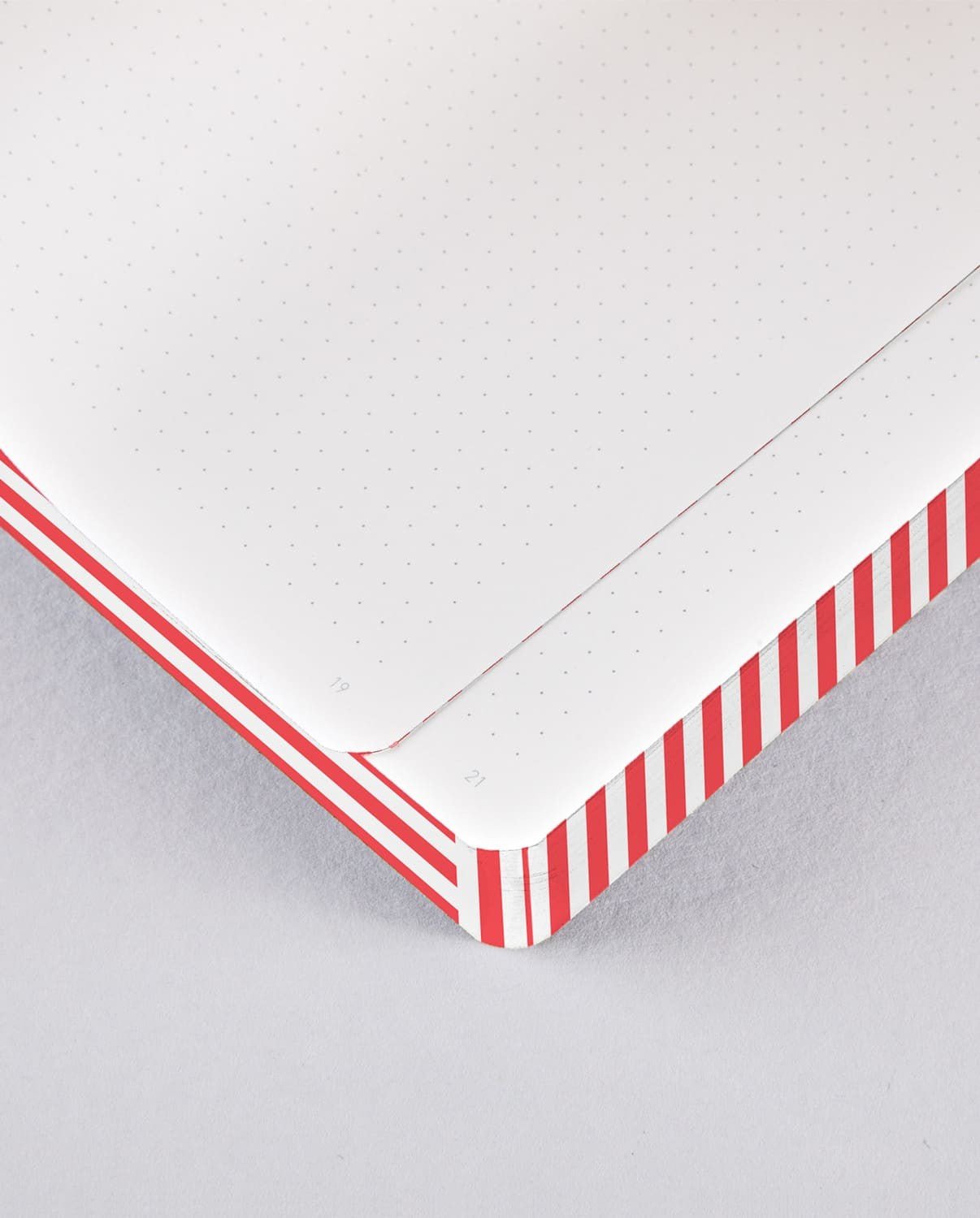 Dotted notebook Graphic L ON - OFF - 2 - Nuuna - Tidformera