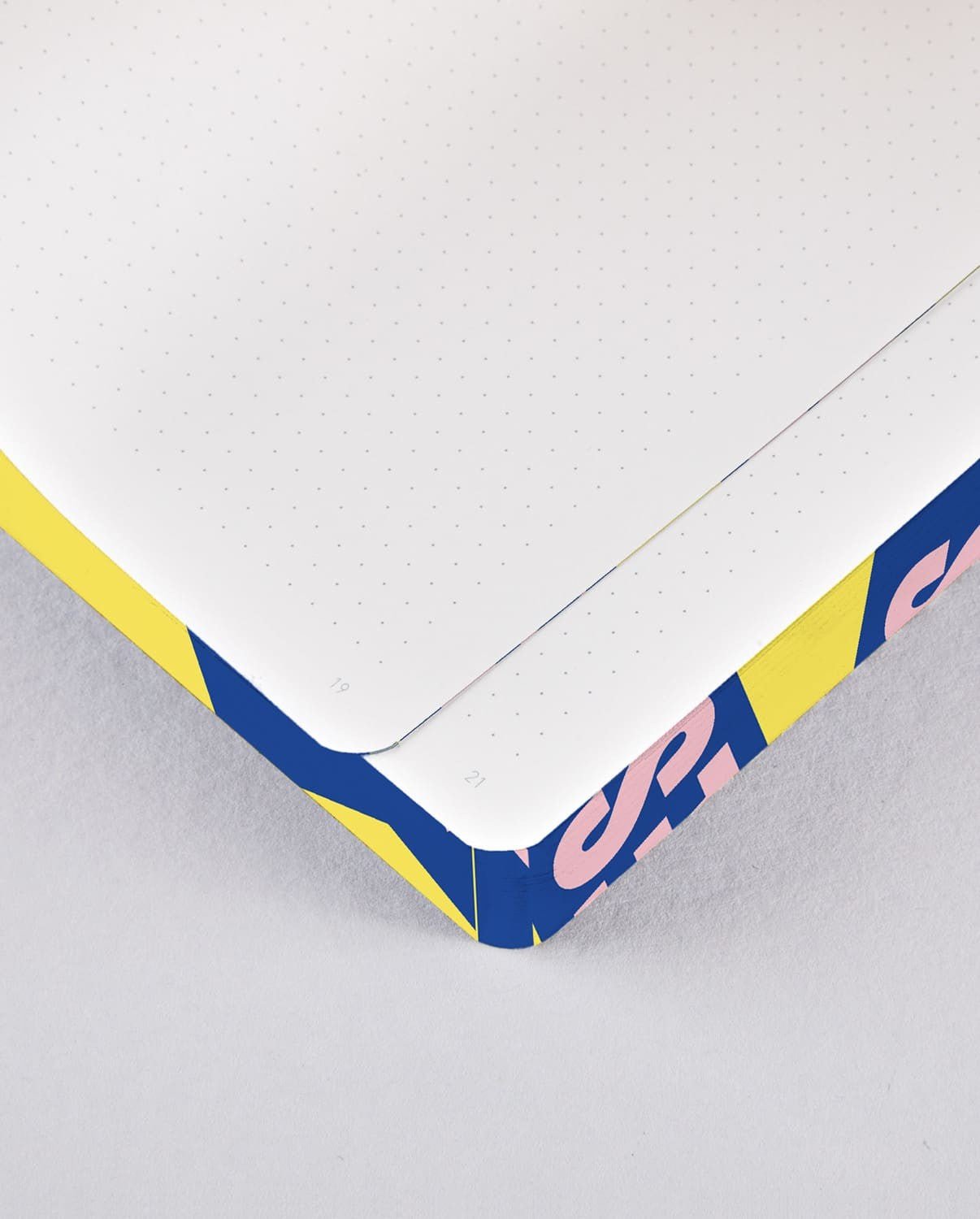 Dotted notebook Graphic L Secret stories - 2 - Nuuna - Tidformera