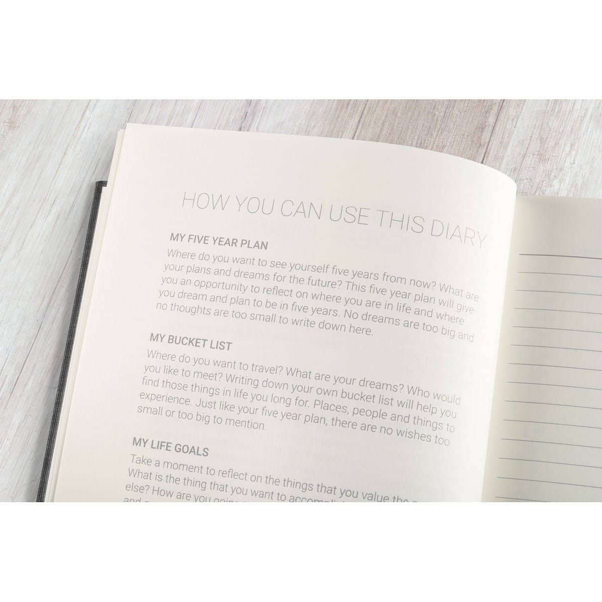 Five Year Diary - Transparent Black - 6 - Paperstyle - Tidformera