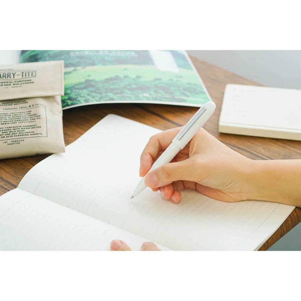 Kulspetspenna Bullet Ballpoint Light - White - 2 - Penco - Tidformera
