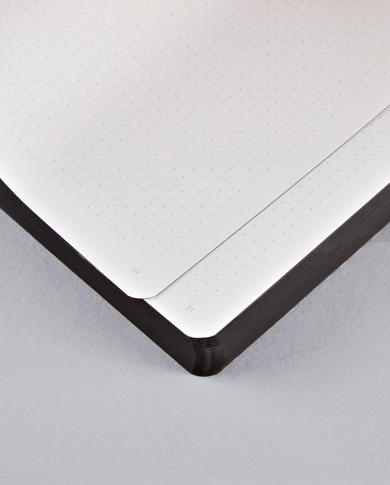 Dotted notebook Graphic L - Snake