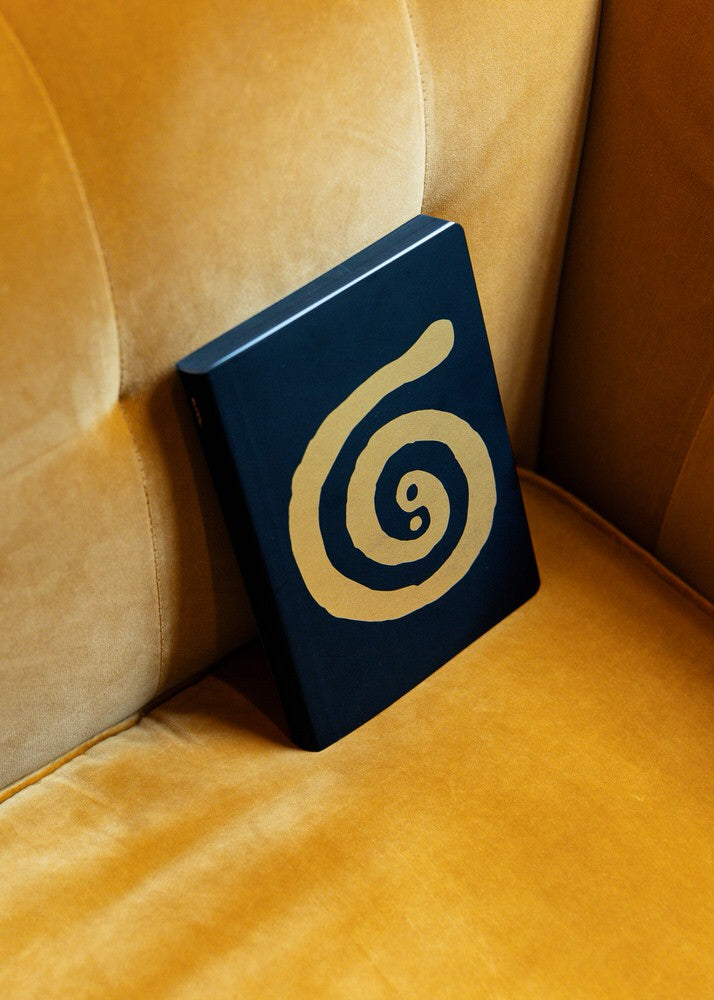 Dotted notebook Graphic L - Snake