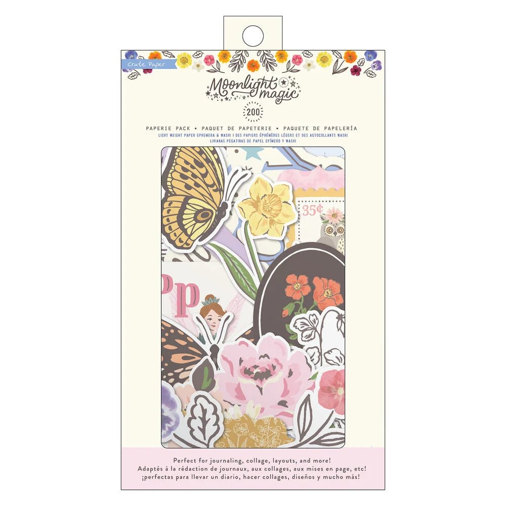 Förpackning med Paperie Pack - Moonlight magic från American Crafts. Framsidan av förpackning som är full med olika papper med motivmed blommor, fjärilar. - Tidformera
