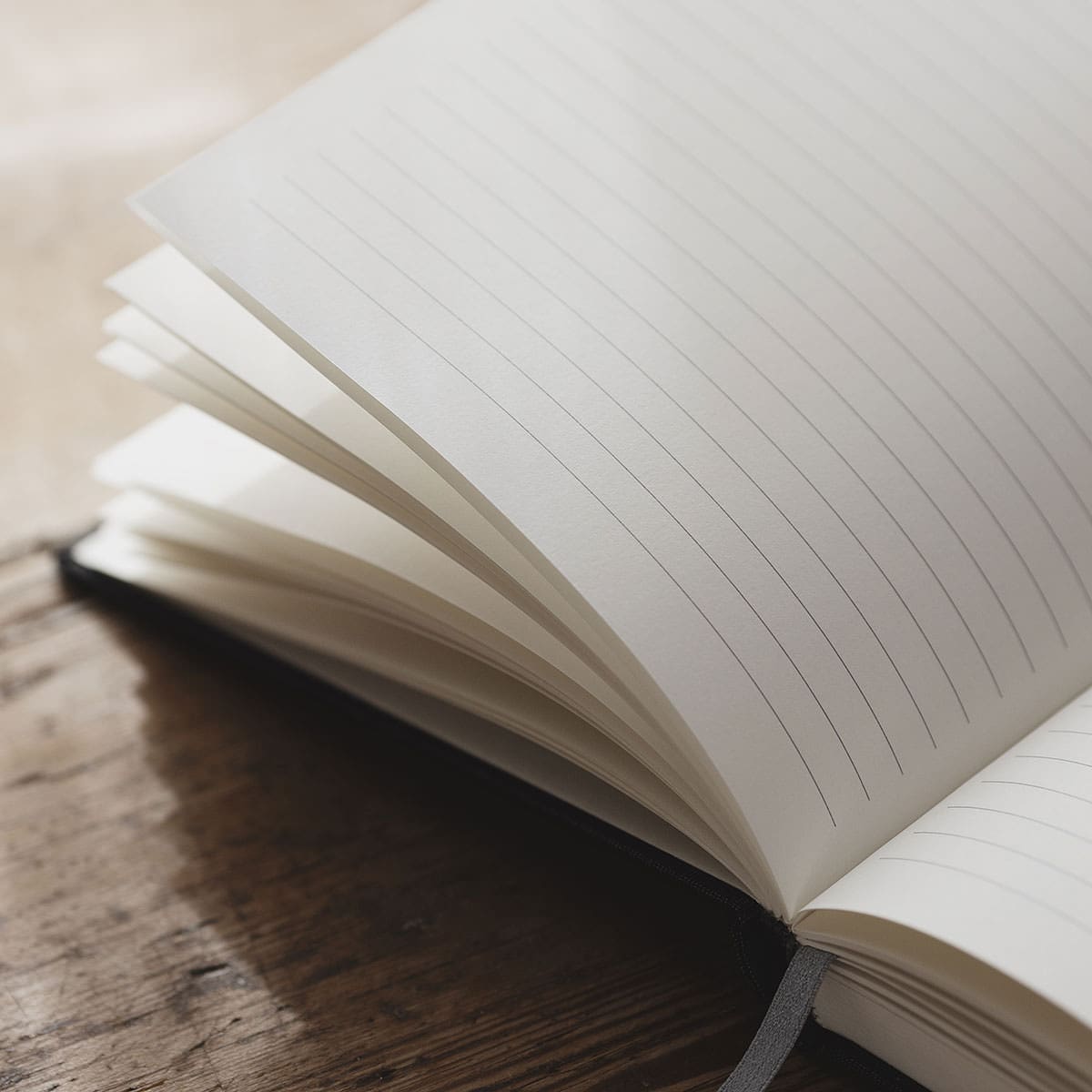 Paperstyle anteckningsböcker A5 Linjerad Red Twist 256 s - 4 - Paperstyle - Tidformera