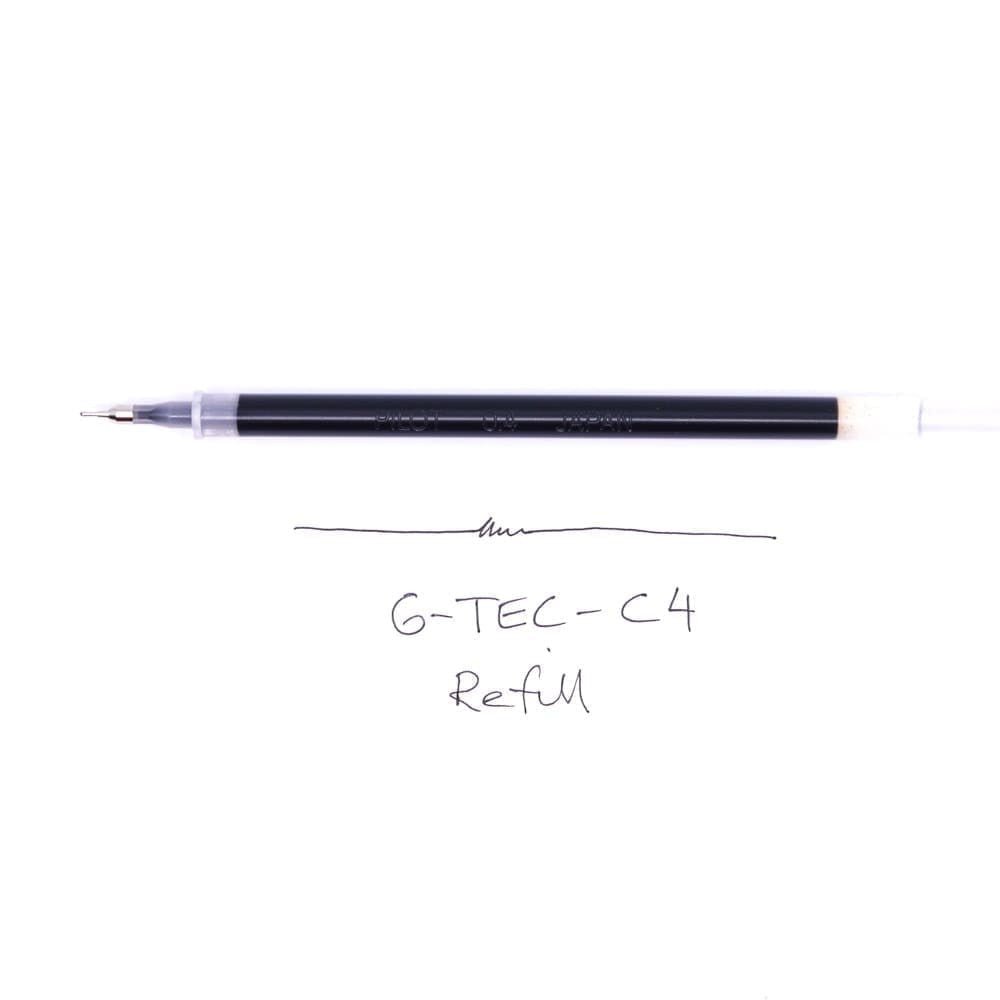 Svart refill till en penna och bredvid är det skrivet G-tec-c4 refill.  - Refill G-Tec 0,4 mm Svart från Pilot Pen.