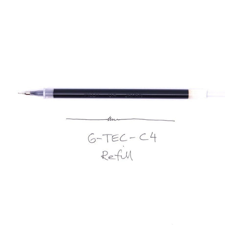 Svart refill till en penna och bredvid är det skrivet G-tec-c4 refill.  - Refill G-Tec 0,4 mm Svart från Pilot Pen.
