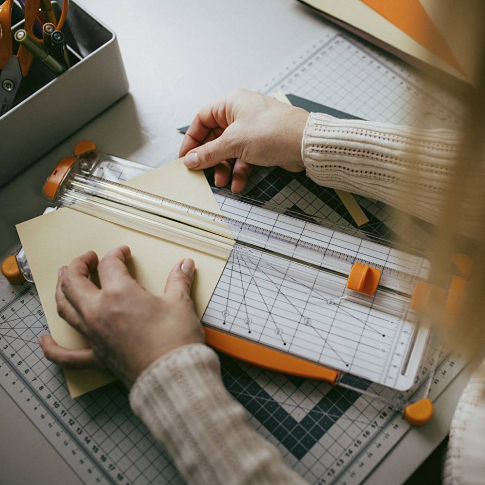 Skärmaskin A4 - Smal bas - 2 - Fiskars - Tidformera