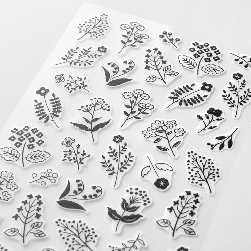 Sticker Two Sheets - Monotone Flower från Midori. Ett ark med stickers med svarta blommor.  - Tidformera