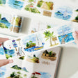Sticker Washi Tape Pre cut Summer Bliss 60 mm Washi Tape Shop rullas ut och motiv på tejp syns. Tidformera
