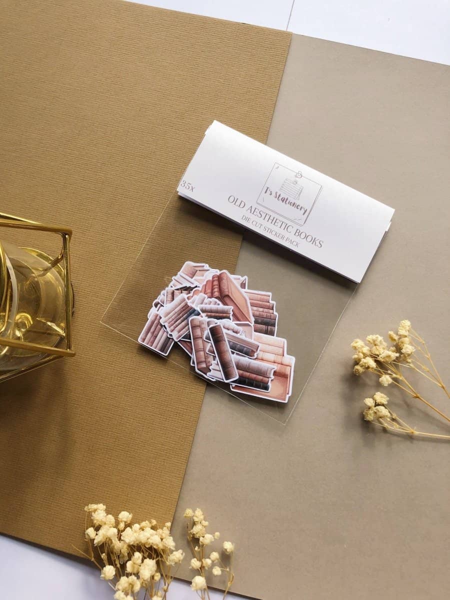 Stickers - T's Stationery - Old aesthetic books - 4 - T's Stationery - Tidformera