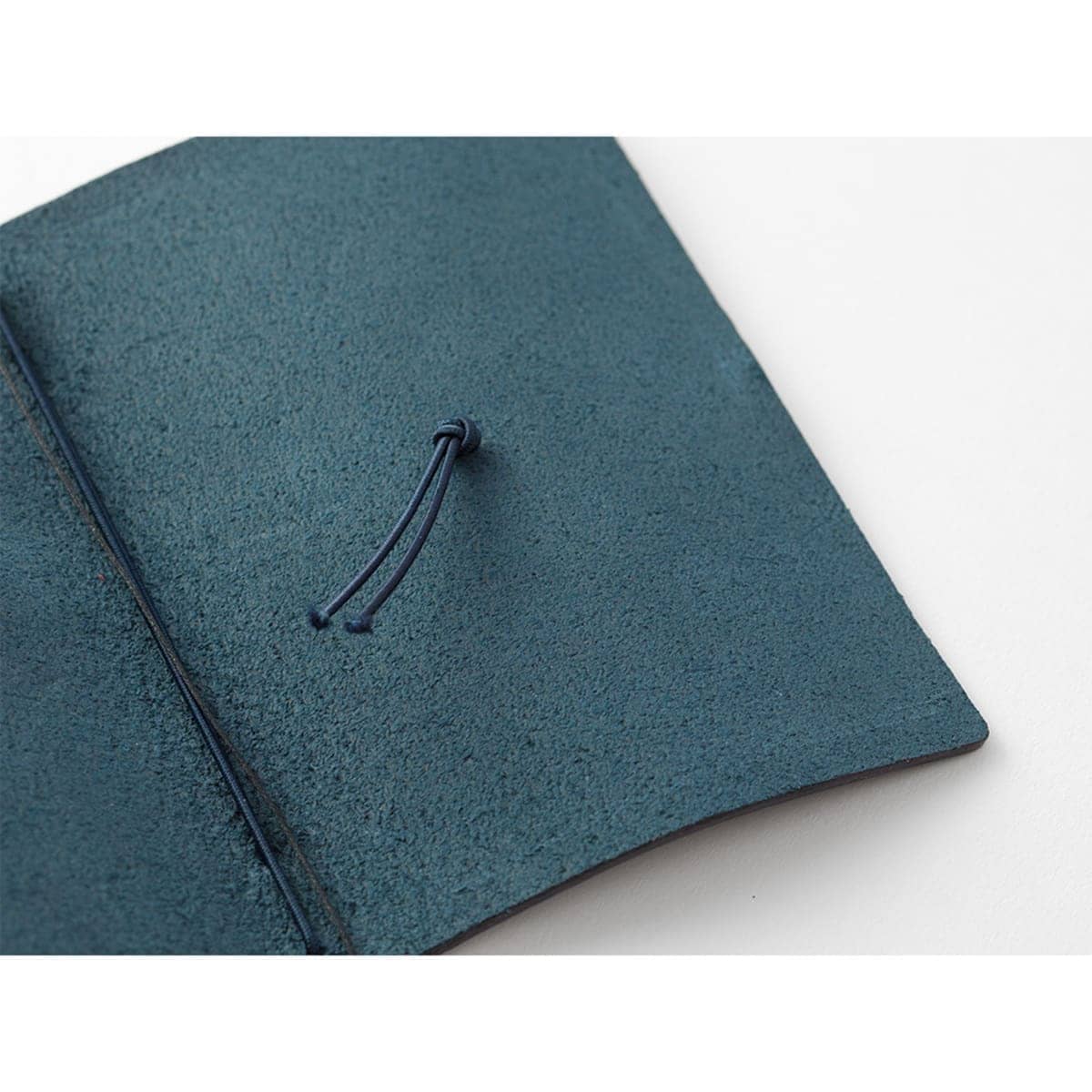 TRAVELER'S notebook Passport Leather Cover Blue - 7 - Traveler's Company - Tidformera