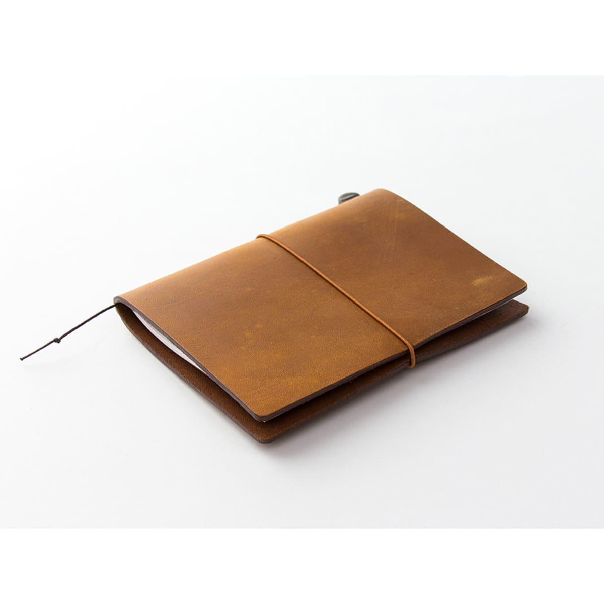 TRAVELER'S notebook Passport Leather Cover Camel - 2 - Traveler's Company - Tidformera