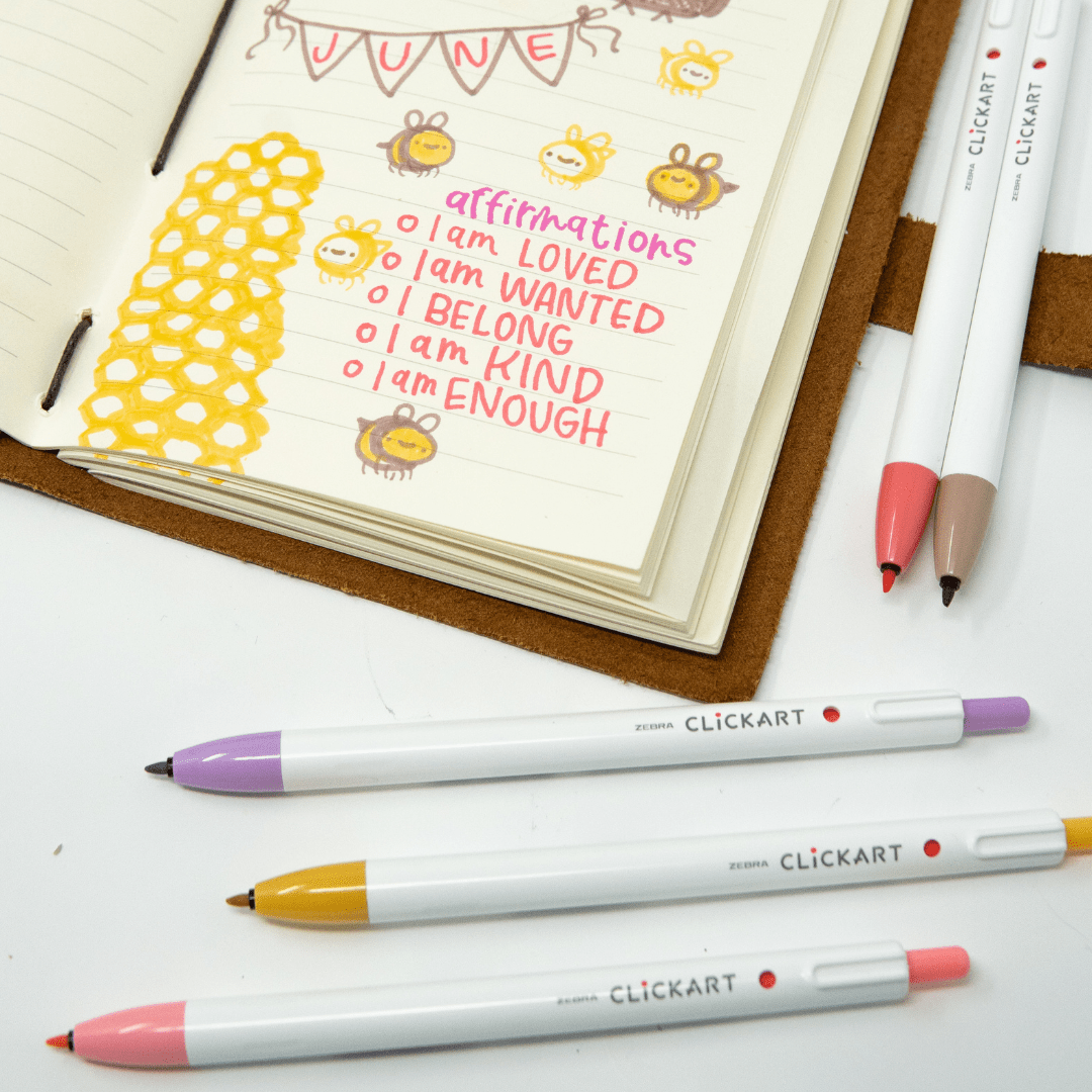 Clickart - Light colors - Fiberspetspennor från Zebra som används i en anteckningsbok. - Tidformera