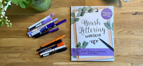 Video - Bläddra i Brush Lettering Workbook - Tidformera