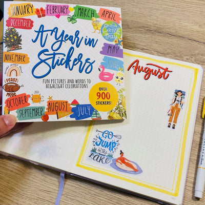 Sticker book - Böcker med tema som är fyllda med stickers. Passar bra till papperspyssel och i din Bullet Journal