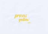 Handskriven text med orden "process yellow" i gul färg, skriven med ABT Dual Brush Pen i nyansen 055 Process Yellow.
