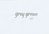 Handskriven text med orden "grey green" i grågrön färg, skriven med ABT Dual Brush Pen i nyansen 228 Grey Green.