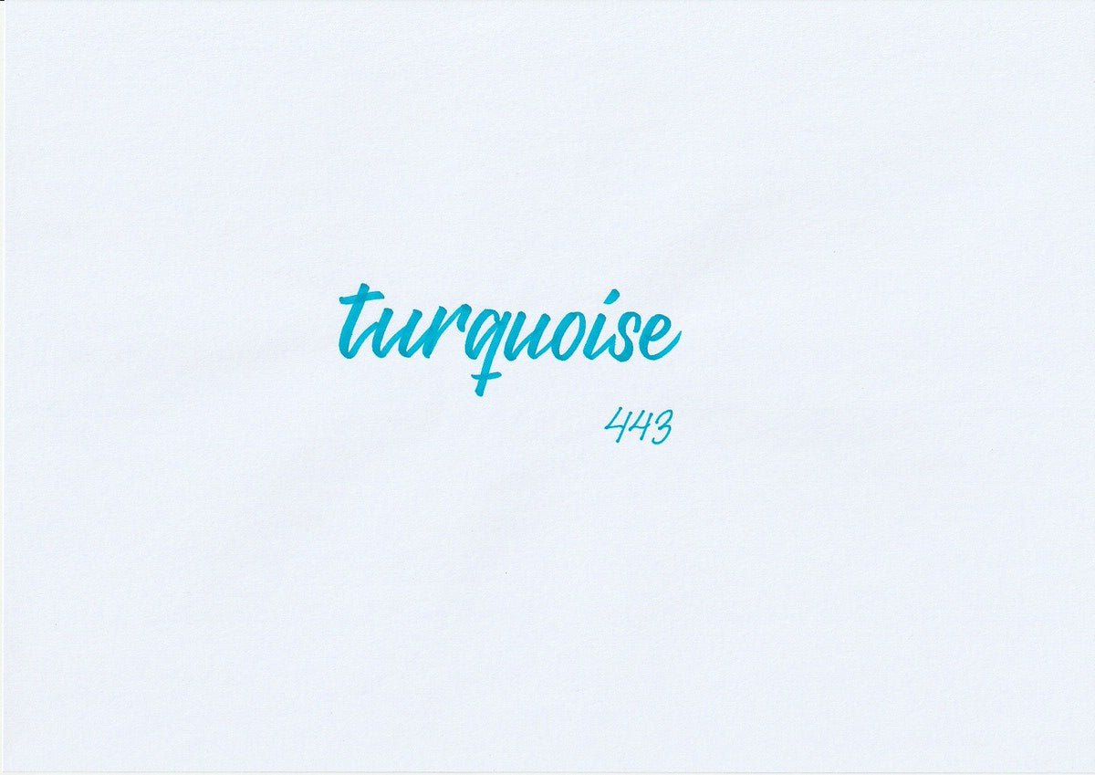Handskriven text med ordet "turquoise" i turkos färg, skriven med ABT Dual Brush Pen i nyansen 443 Turquoise.