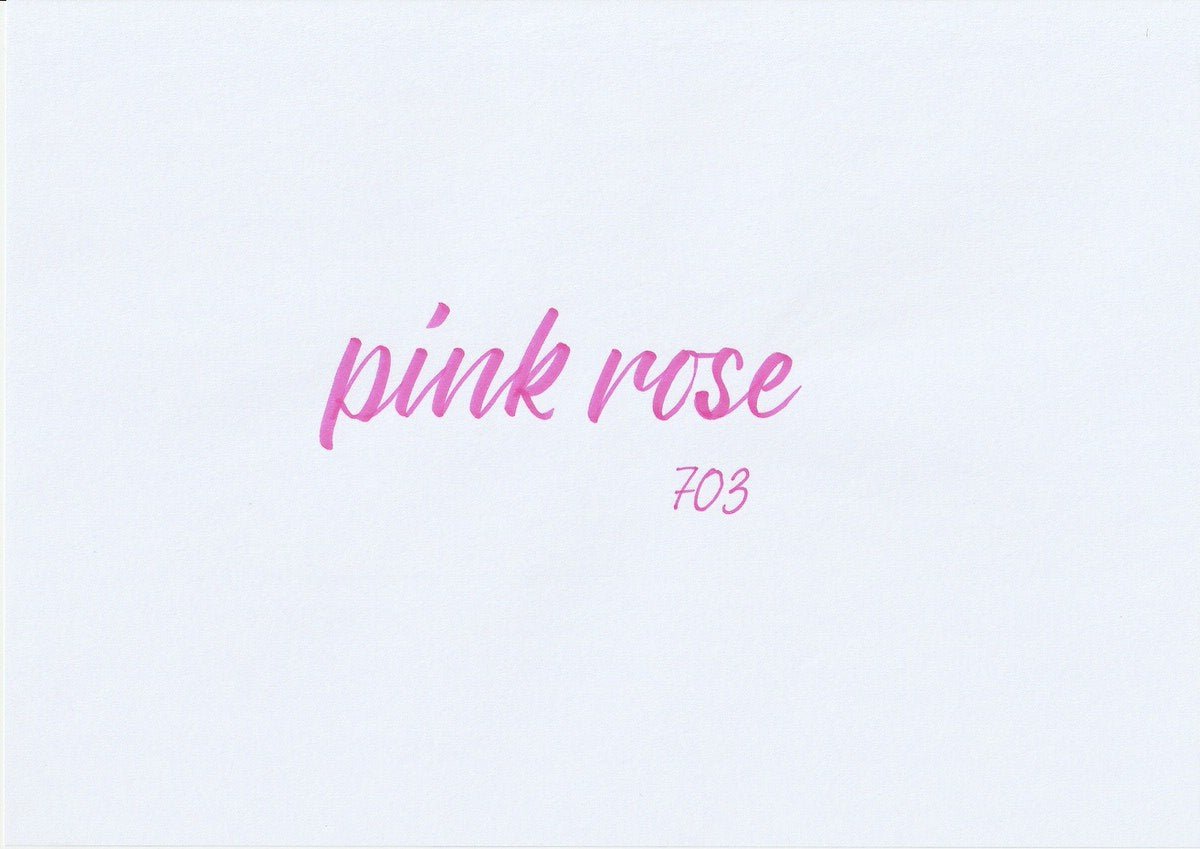 Handskriven text med orden "pink rose" i rosa färg, skriven med ABT Dual Brush Pen i nyansen 703 Pink Rose.