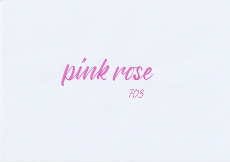 Handskriven text med orden "pink rose" i rosa färg, skriven med ABT Dual Brush Pen i nyansen 703 Pink Rose.
