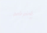 Handskriven text med orden "pale pink" i blek rosa färg, skriven med ABT Dual Brush Pen i nyansen 800 Pale Pink.