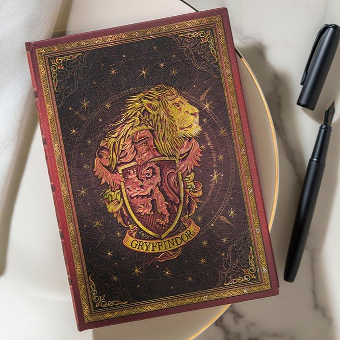 Anteckningsbok Harry Potter - Gryffindor - Midi Linjerad - 4 - Paperblanks - Tidformera