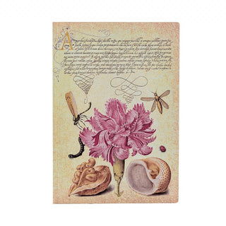 Anteckningsbok Pink Carnation - Midi Linjerad Flexis från Paperblanks - Bokens pärm är prydd med skrift och naturelement. - Tidformera