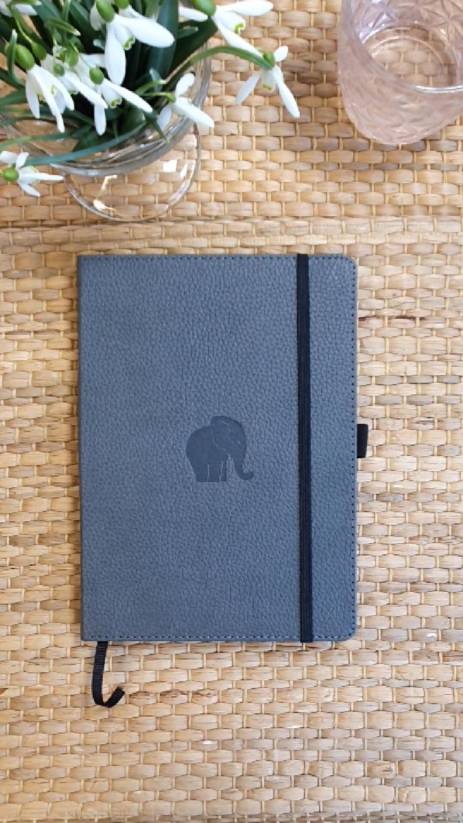Anteckningsbok Wildlife Dotted A5 Grey Elephant - 2 - Dingbats* - Tidformera