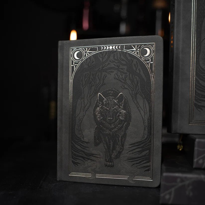 Dotted Notebook - B6 - Wolf in the Night - 8 - Archer & Olive - Tidformera