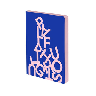 Dotted notebook Graphic L Playful thoughts från Nuuna. En blå skrivbok där bokstäver i rosa ligger huller om buller - Tidformera