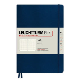 Dotted notebook Lt A5 Mjuk pärm Navy från Leuchtturm1917 - Blå anteckningsbok - Tidformera