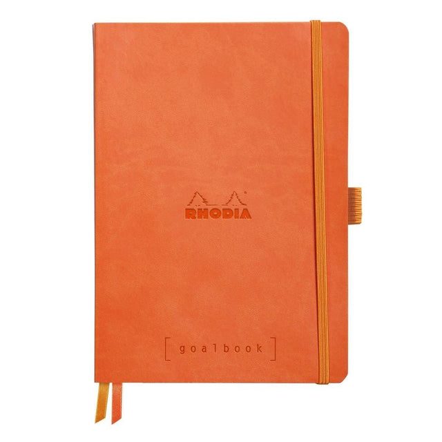 GoalBook Dotted notebook A5 - Tangerine från Rhodia - Orange anteckningsbok. Boken har 2 bokmärkesband samt en orange gummiband för stängning och pennhållare. - Tidformera