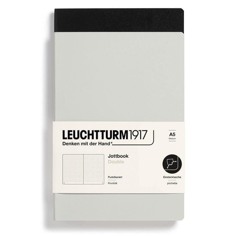 Jottbook Double Skrivhäften Dotted 2 - pack A5 Light grey/Black från Leuchtturm1917 - Ett svart och ett grått skrivhäfte - Tidformera