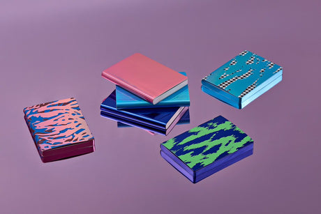 Anteckningsbok Metallic Muse - S - Chromatic Drift