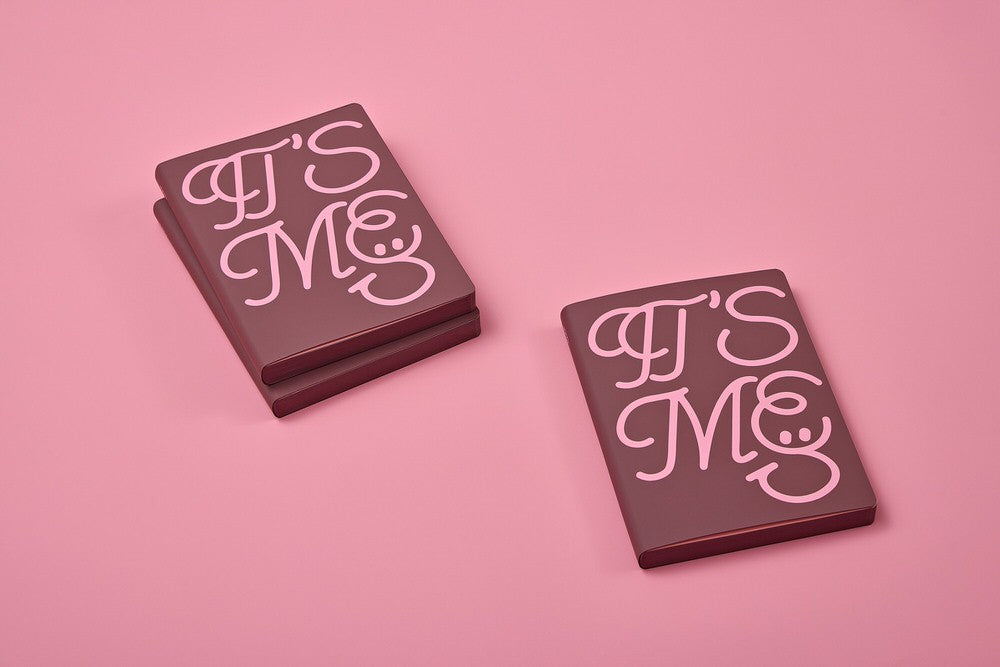 Dotted notebook Graphic L - It's me