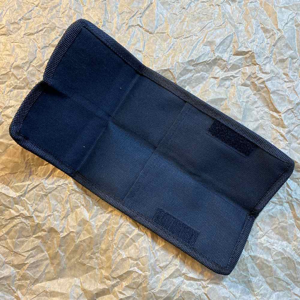 Pennfodral Pocket Wrap - Black - 2 - Derwent - Tidformera