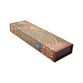 Pennskrin Paperblanks - Hafiz's Peacocks från Paperblanks. Pennfodralet har flera påfåglar som motiv. - Tidformera
