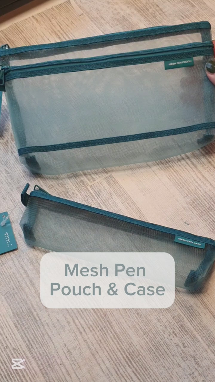 Video där vi visar två storlekar på Mesh fodral från Midori