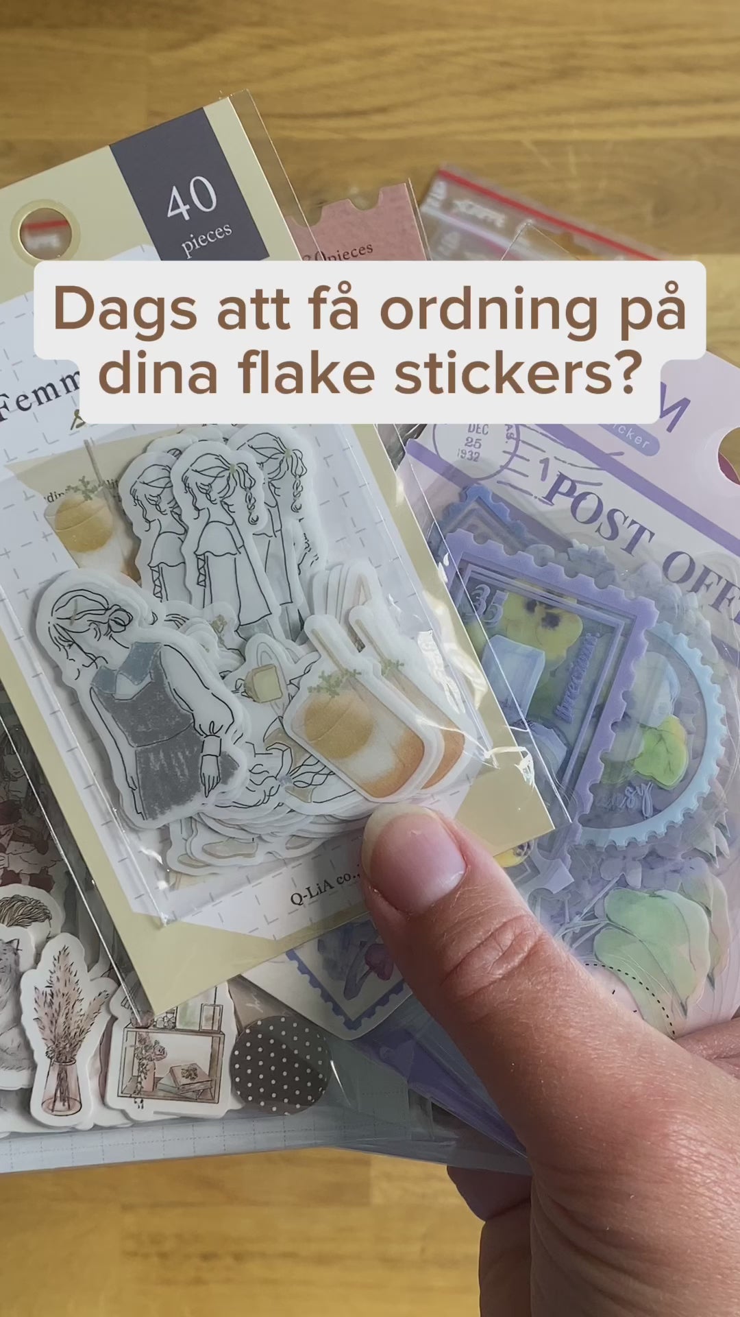 Video - Sortera upp dina småprylar, t.ex. flake stickers, i ziplock påsar!