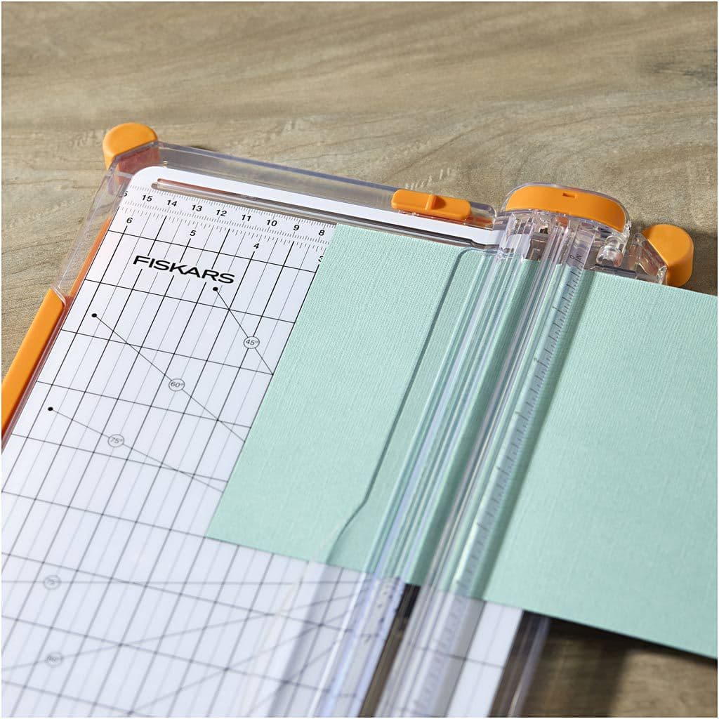 Skärmaskin A4 - Vid bas - 5 - Fiskars - Tidformera