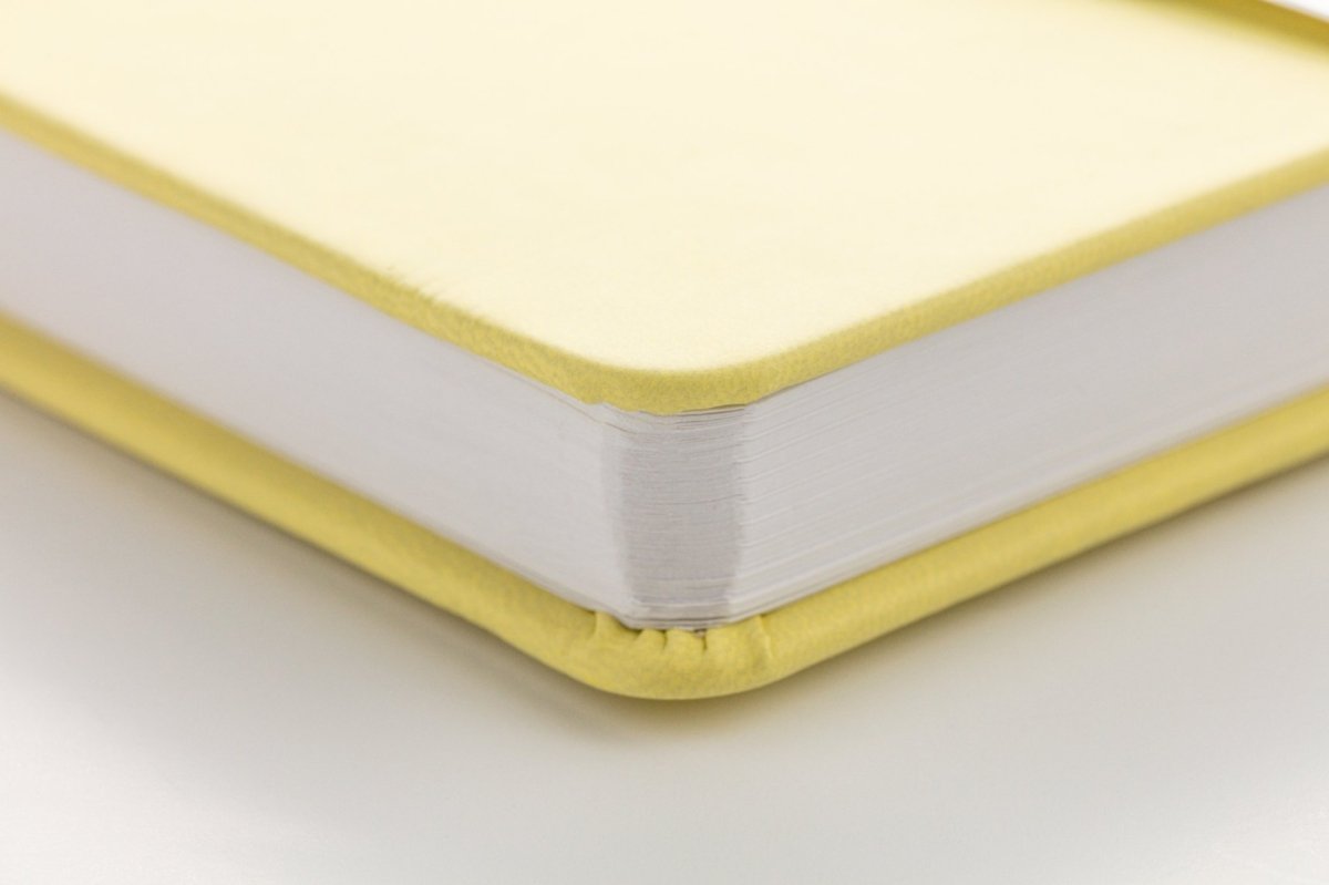 Sketchbook 14 x 14 - Yellow - 5 - Darwi - Tidformera