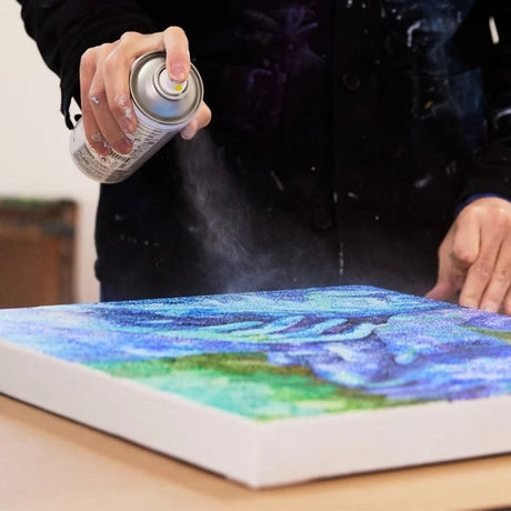 Sprayfernissa - Satin Varnish Spray 400 ml - 3 - Liquitex - Tidformera
