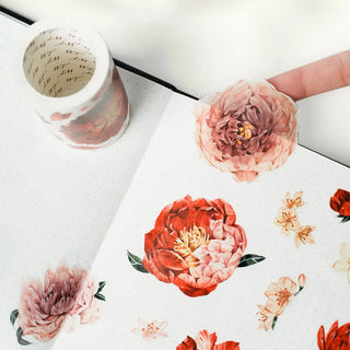Sticker Washi Tape - Pre - cut - Peony Reverie - 70 mm från the Washi Tape Shop. Washi tape klistermärken på rulle med blommor i rosa och rött. - Tidformera