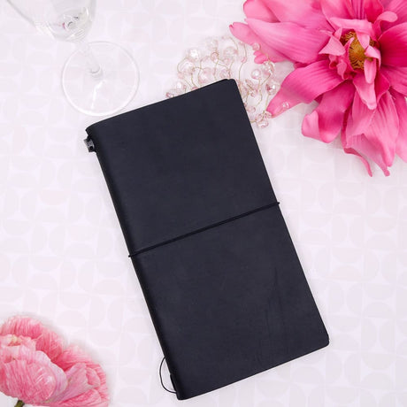 TRAVELER'S notebook Regular Black - 2 - Traveler's Company - Tidformera