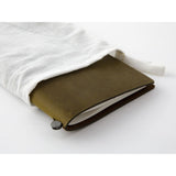 TRAVELER'S notebook Regular Olive - Traveler's Company - Tidformera