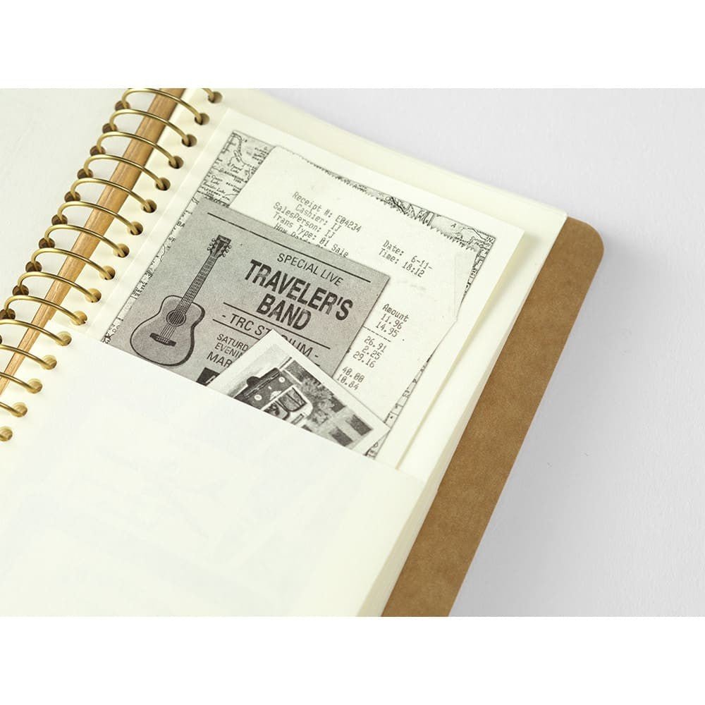 TRC SPIRAL RING NOTEBOOK A6 Slim Paper Pocket - Traveler's Company - Tidformera